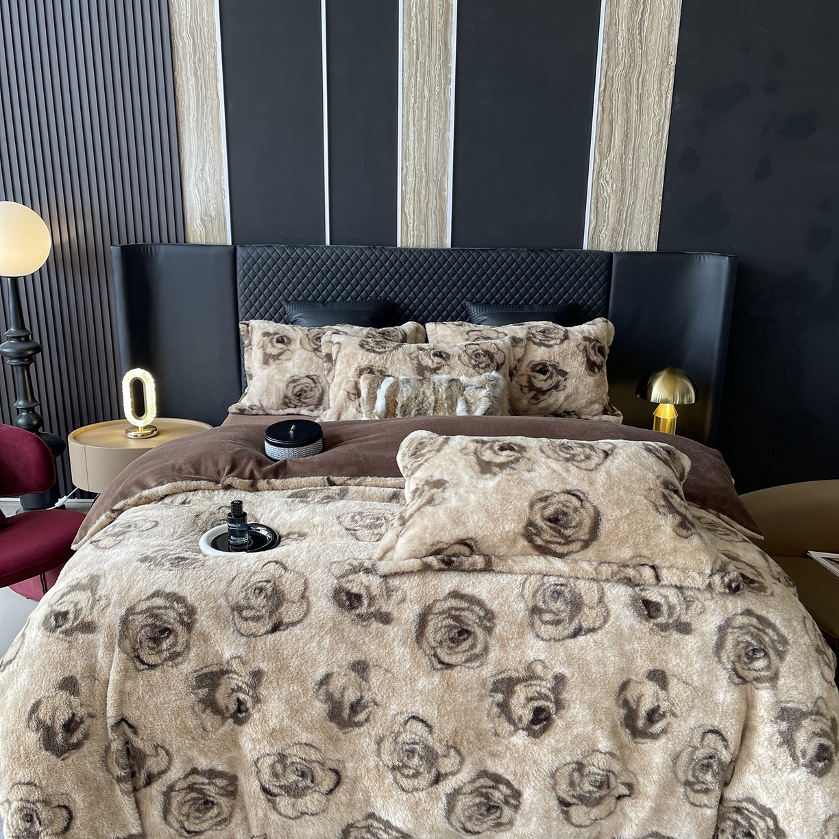 91家纺网 家纺一手货源 找家纺 莱豫家纺 2025新款秋冬加厚皮草级兔绒加牛奶绒四件套 玫瑰