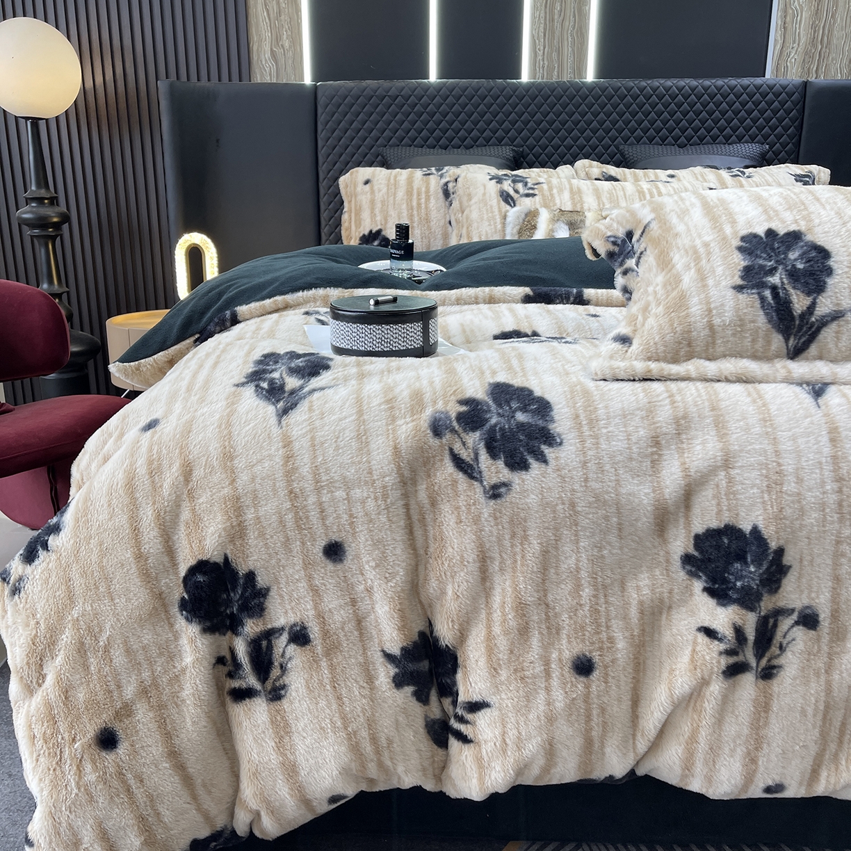 91家纺网 家纺一手货源 找家纺 莱豫家纺 2025新款秋冬加厚皮草级兔绒加牛奶绒四件套 沐瑶