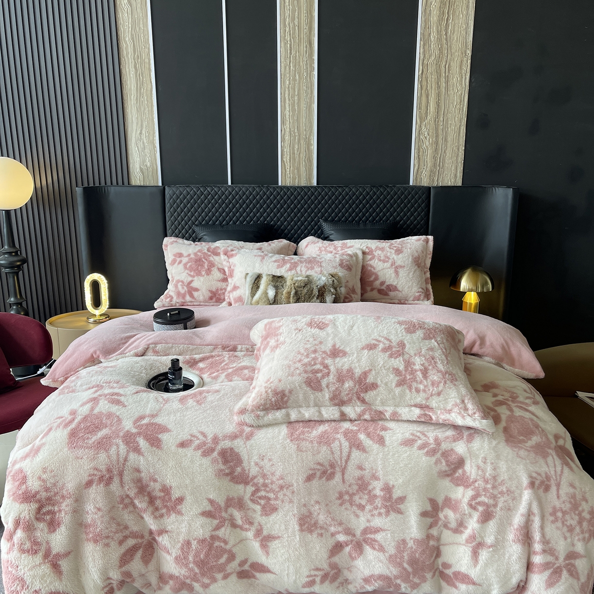 91家纺网 家纺一手货源 找家纺 莱豫家纺 2025新款秋冬加厚皮草级兔绒加牛奶绒四件套 念薇