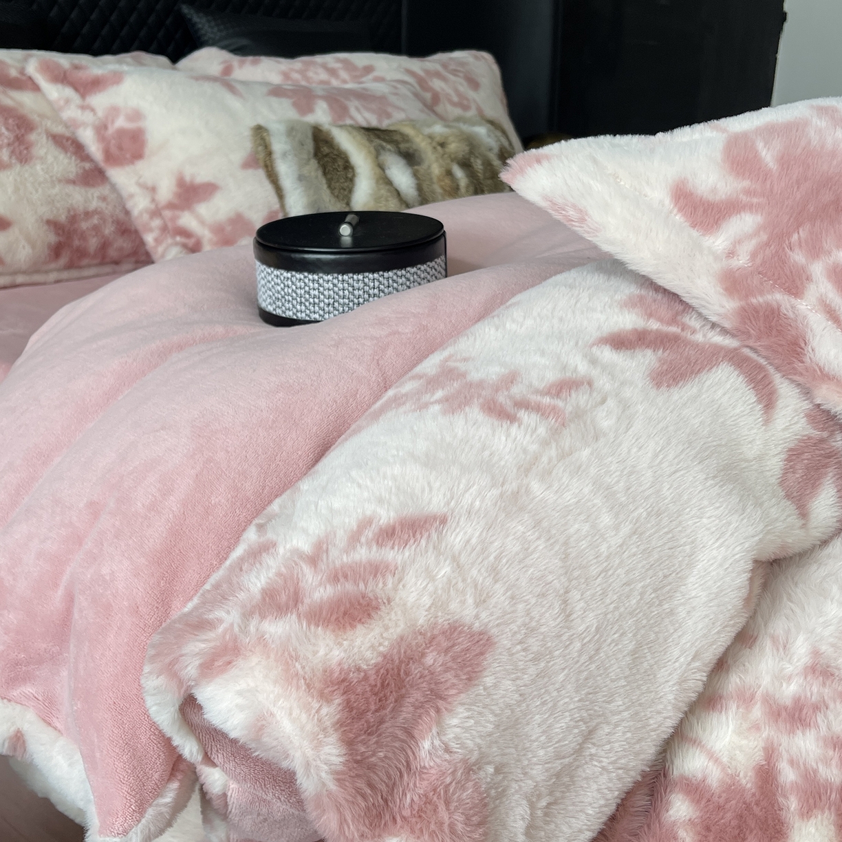 91家纺网 家纺一手货源 找家纺 莱豫家纺 2025新款秋冬加厚皮草级兔绒加牛奶绒四件套 念薇