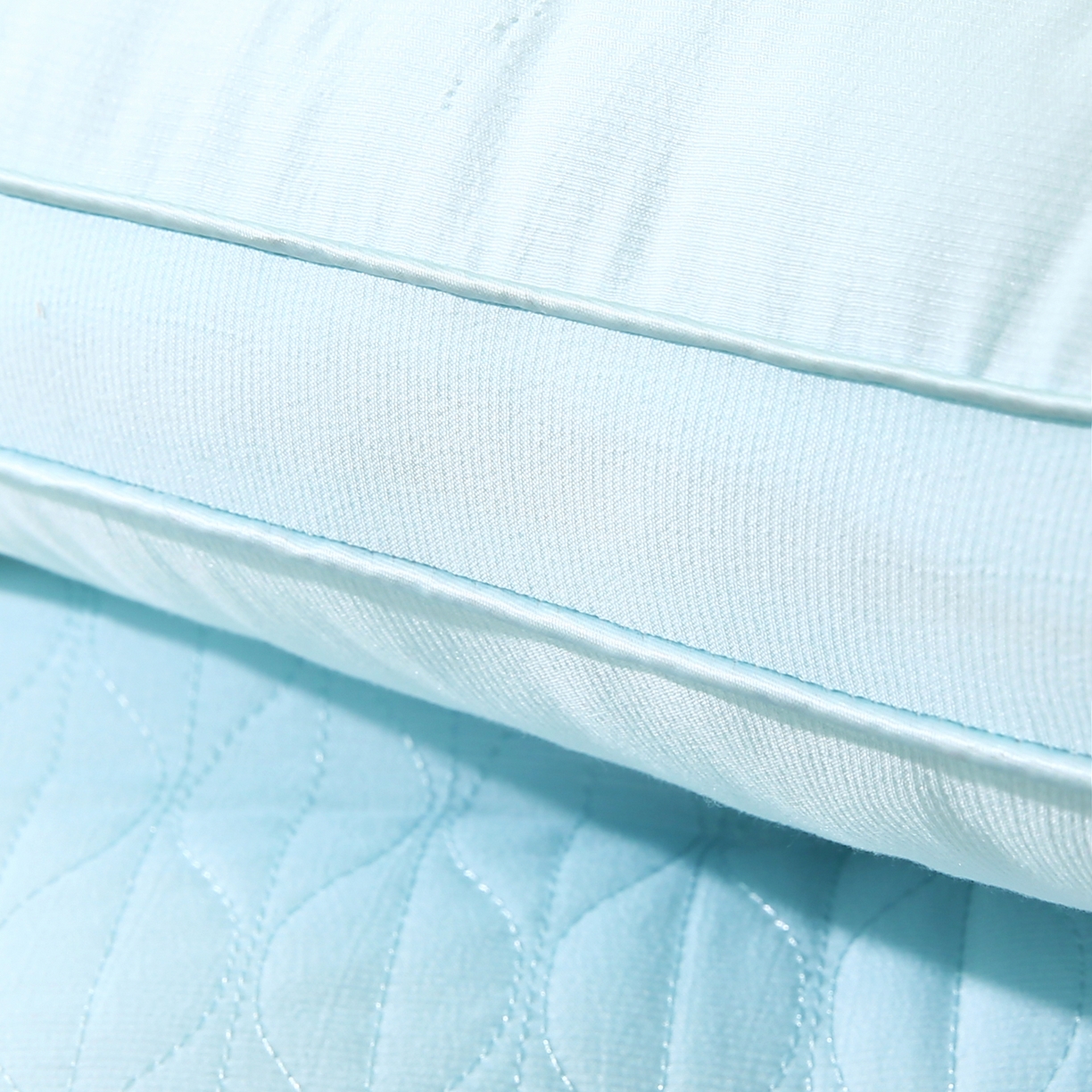 91家纺网 家纺一手货源 找家纺 十仟家纺 2025新款步步高升枕头枕芯 晴空蓝