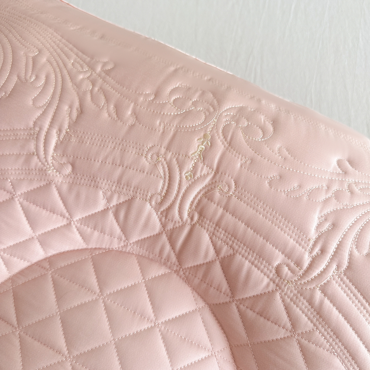 91家纺网 家纺一手货源 找家纺 （总）十仟家纺 2025新款家用护颈椎助睡眠枕芯成人学生宿舍记忆枕枕头