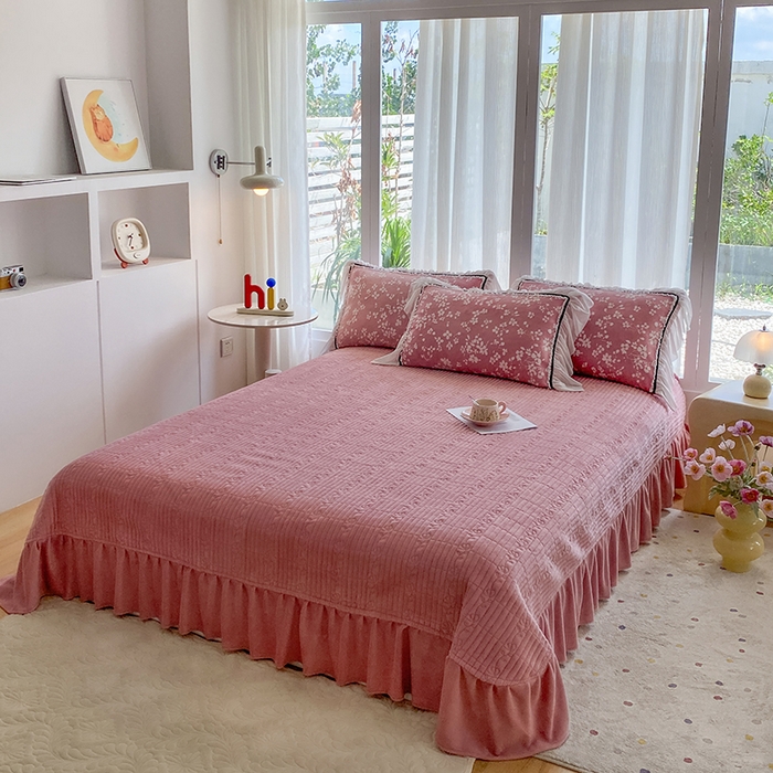 91家纺网 家纺一手货源 找家纺 青竹苑 2025新款韩版全消光烂花牛奶绒床盖四件套 樱花-豆沙