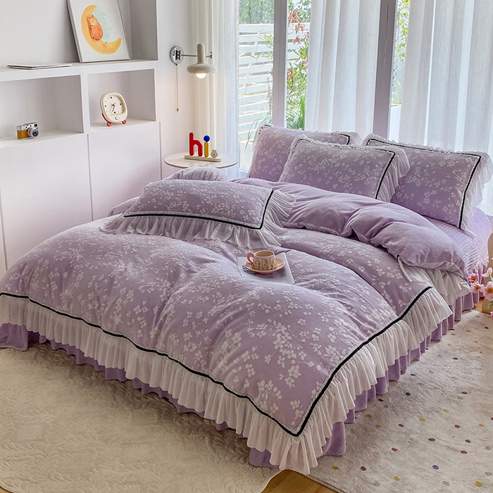 91家纺网 家纺一手货源 找家纺 青竹苑 2025新款韩版全消光烂花牛奶绒床盖四件套 樱花-紫色