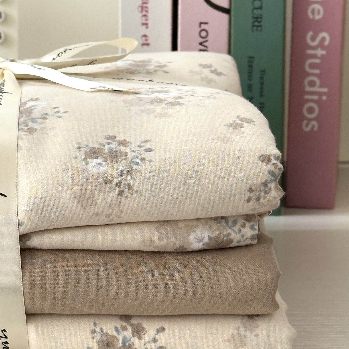 91家纺网 家纺一手货源 找家纺 于果 2025新款全棉双层纱四件套（第六批） 桃山雾-米