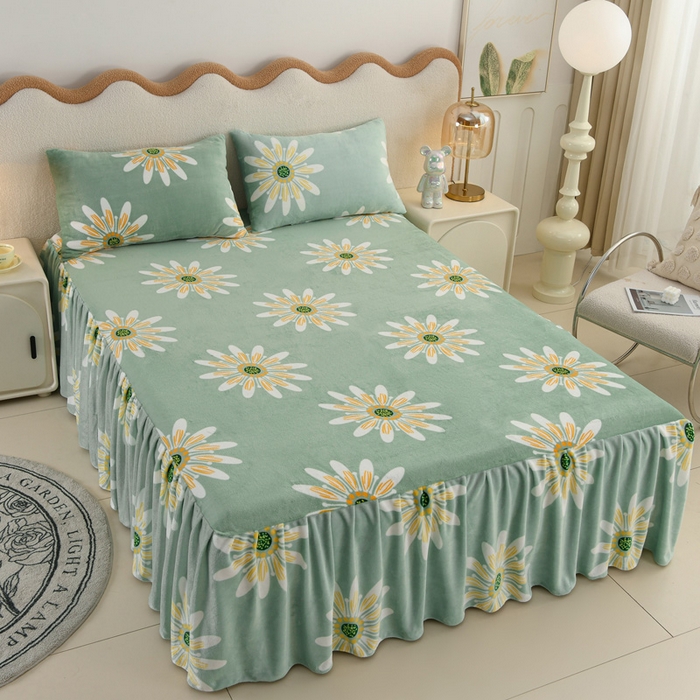 91家纺网 家纺一手货源 找家纺 （总）圣楚 2025新款牛奶绒印花床裙三件套