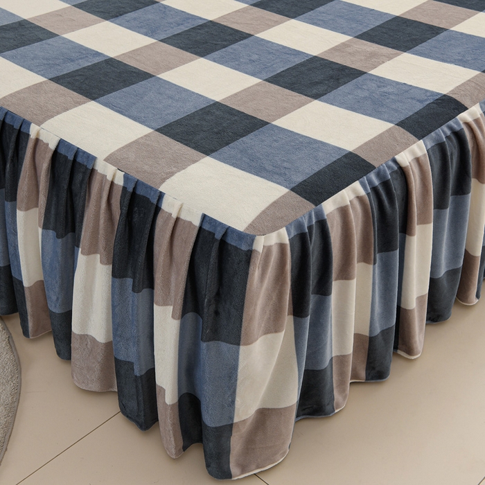 91家纺网 家纺一手货源 找家纺 圣楚 2025新款牛奶绒印花床裙三件套 简尚格调