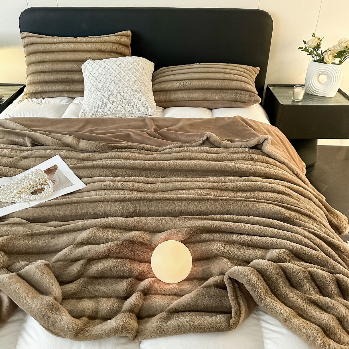 91家纺网 家纺一手货源 找家纺 （总）梵克保罗 2025新款加厚美拉德抽条兔毛绒毛毯毛毯毯子 支持跨境外贸