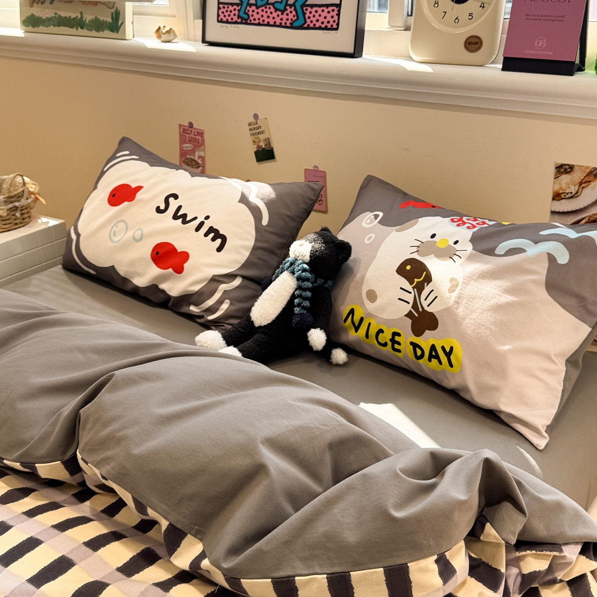 91家纺网 家纺一手货源 找家纺 （总）珺柔家纺 2025新款数码印花枕套全棉磨毛毛巾绣卡通四件套