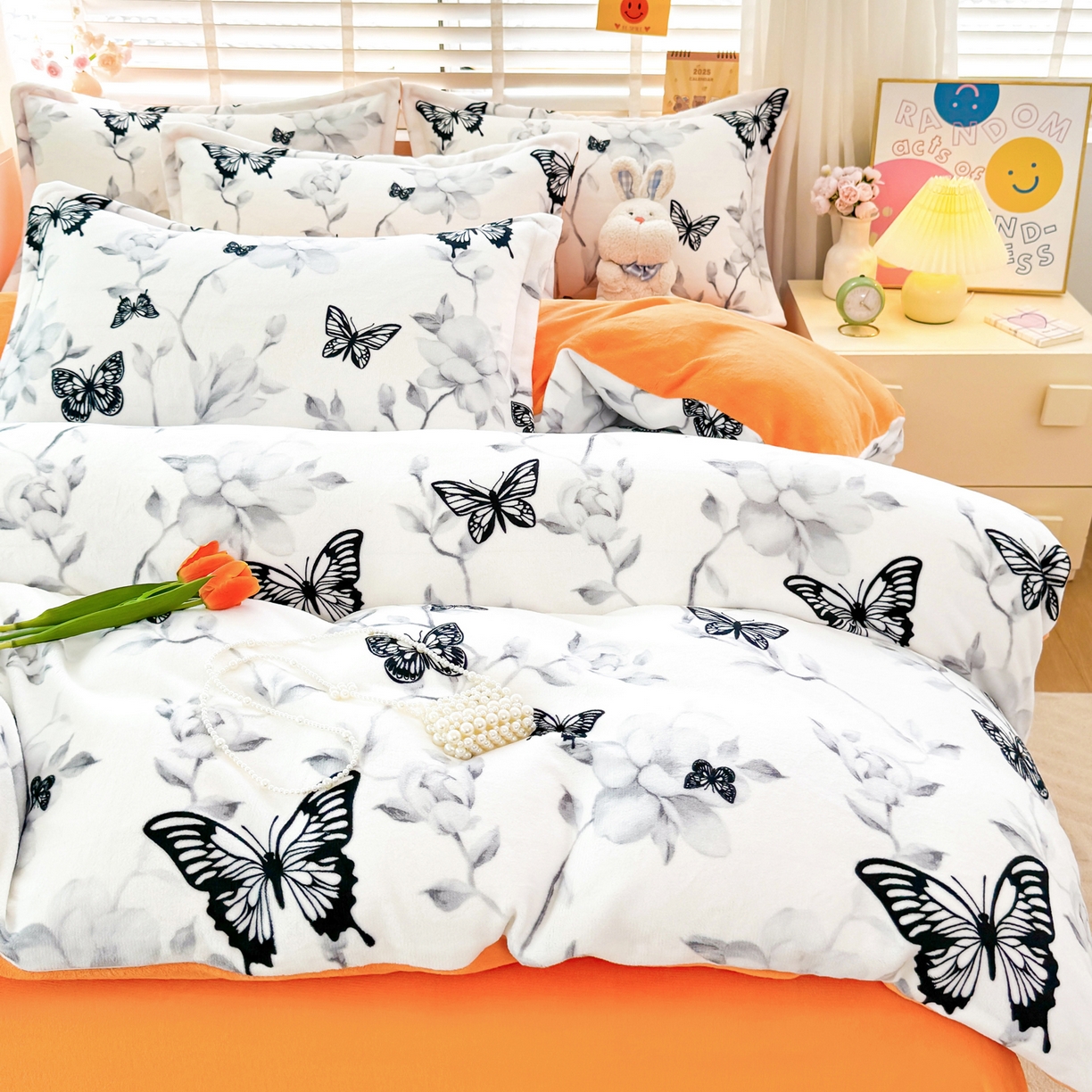 91家纺网 家纺一手货源 找家纺 肖恩毯业 2025新款印花牛奶绒四件套 蝶恋