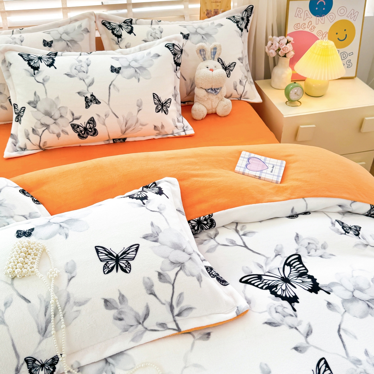 91家纺网 家纺一手货源 找家纺 肖恩毯业 2025新款印花牛奶绒四件套 蝶恋