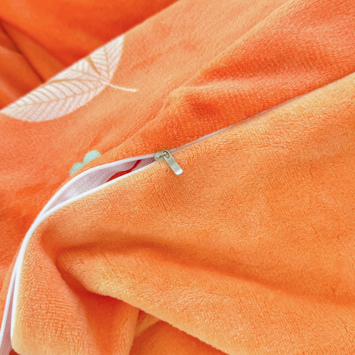 91家纺网 家纺一手货源 找家纺 肖恩毯业 2025新款印花牛奶绒四件套 春晓