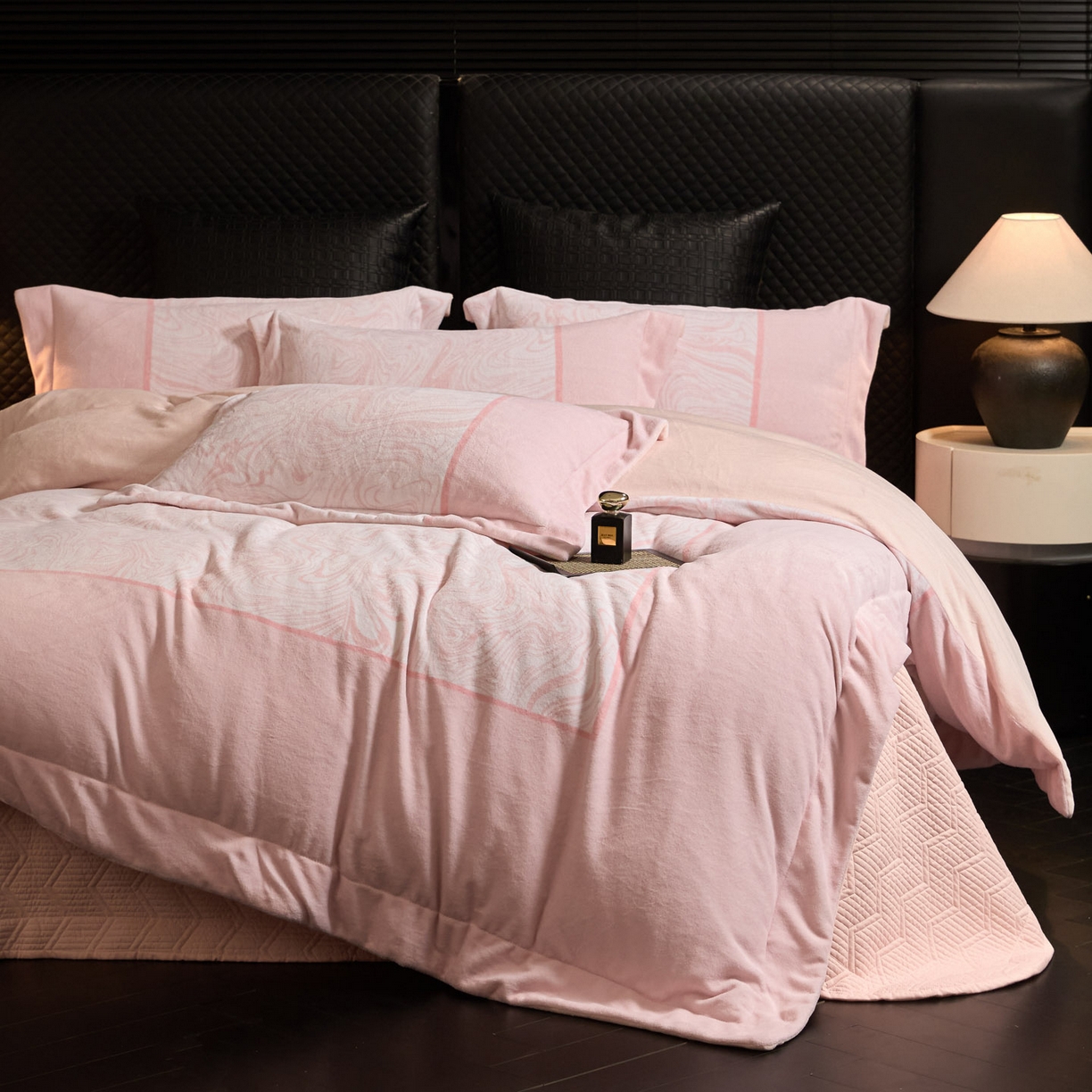 新方向 2025新款240克全消光数码印花牛奶绒四件套床盖款-云杉 云杉-蔷薇粉