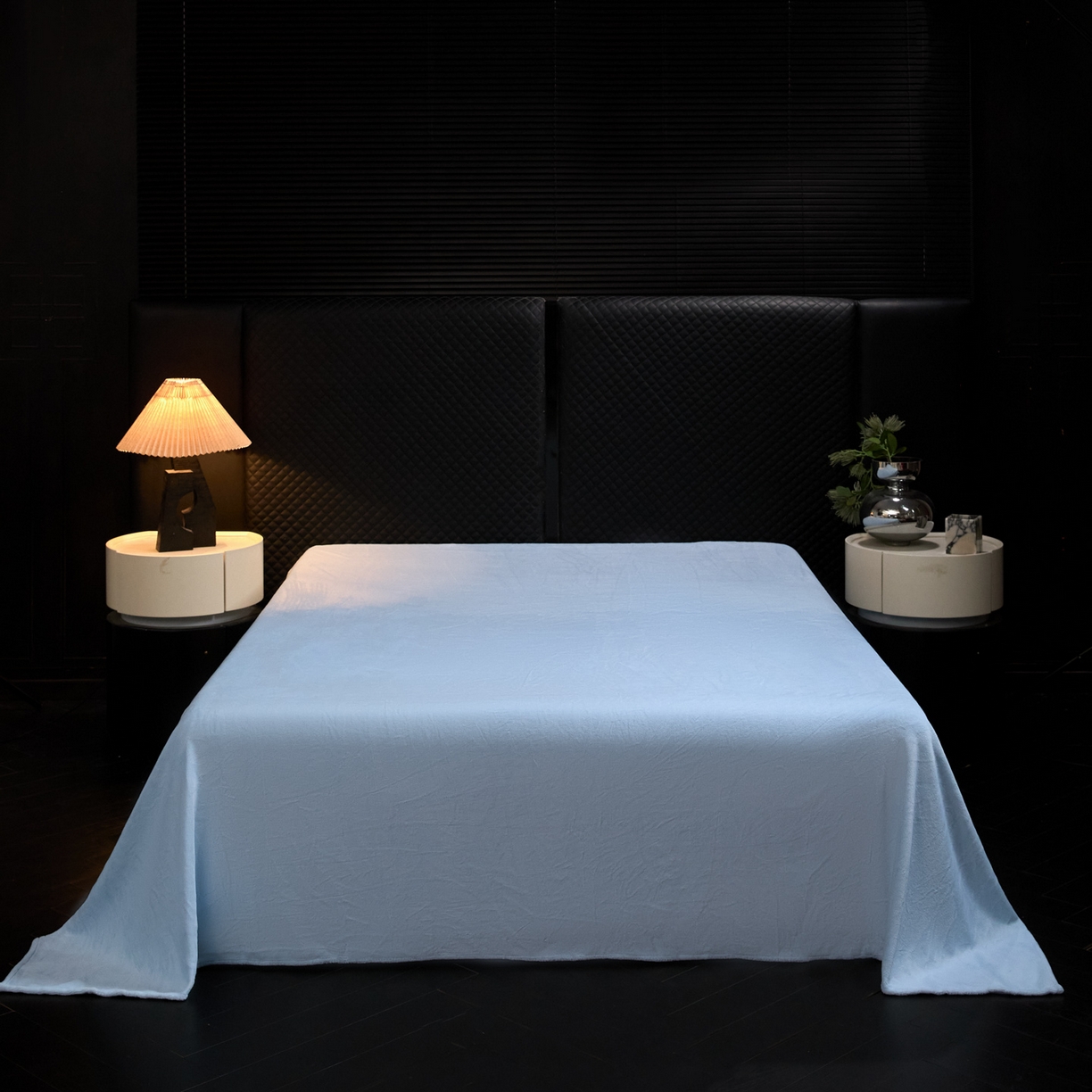 91家纺网 家纺一手货源 找家纺 新方向 2025新款240克全消光数码印花牛奶绒四件套床盖款-云杉 云杉-星月蓝