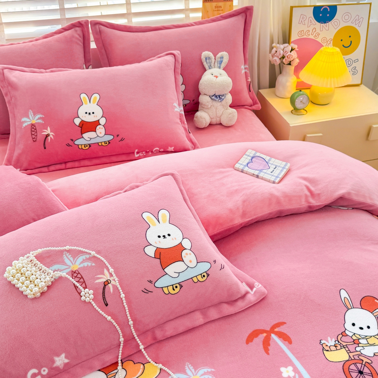 91家纺网 家纺一手货源 找家纺 肖恩毯业 2025新款印花牛奶绒四件套 萌宠