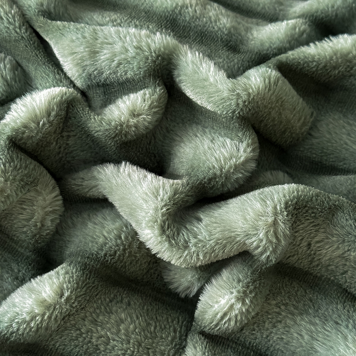 91家纺网 家纺一手货源 找家纺 梵克保罗 2025新款加厚美拉德抽条兔毛绒毛毯毛毯毯子 支持跨境外贸 墨绿