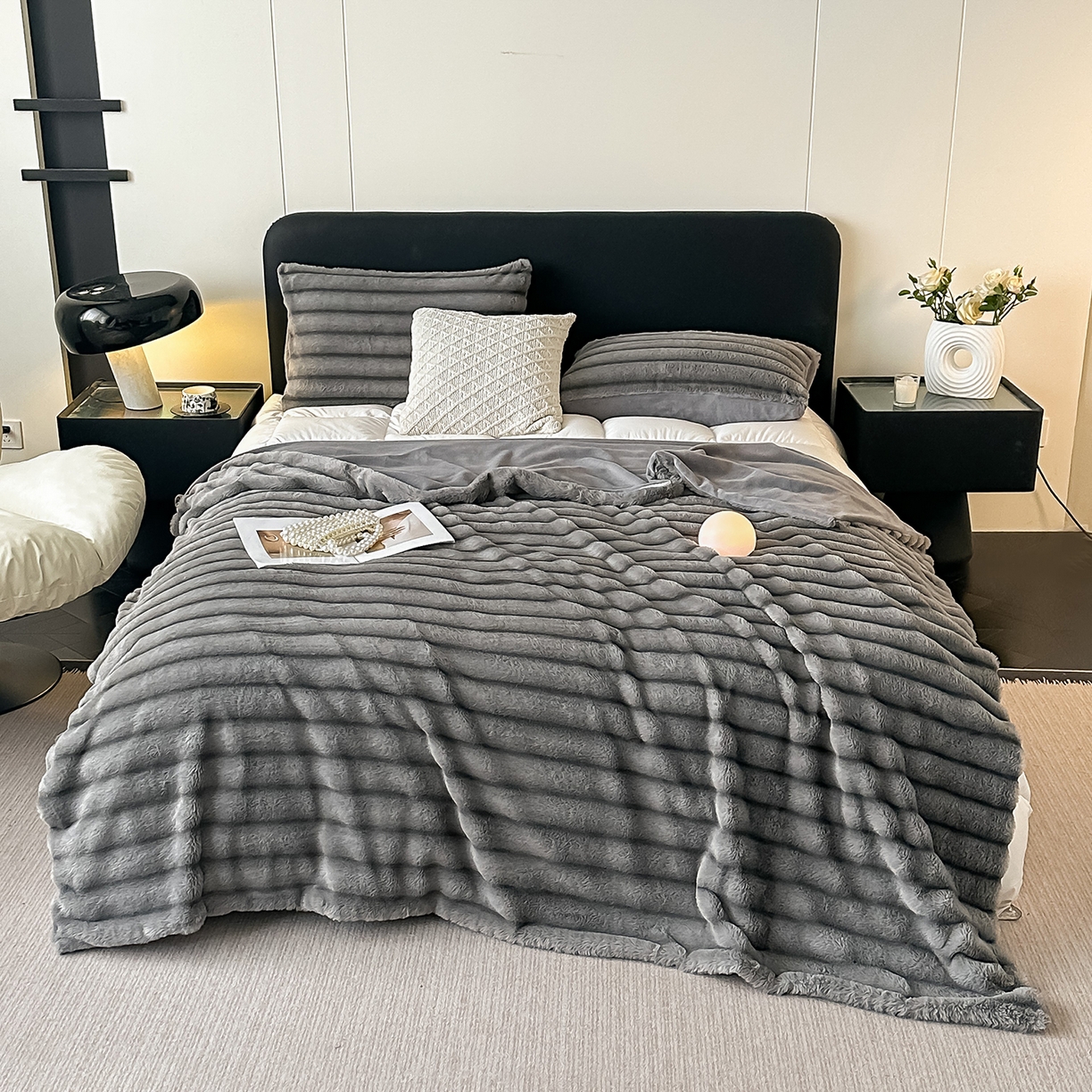 91家纺网 家纺一手货源 找家纺 梵克保罗 2025新款加厚美拉德抽条兔毛绒毛毯毛毯毯子 支持跨境外贸 高级灰