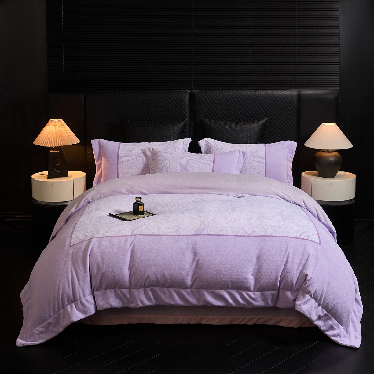 91家纺网 家纺一手货源 找家纺 新方向 2025新款240克全消光数码印花牛奶绒四件套床盖款-云杉 云杉-魅紫