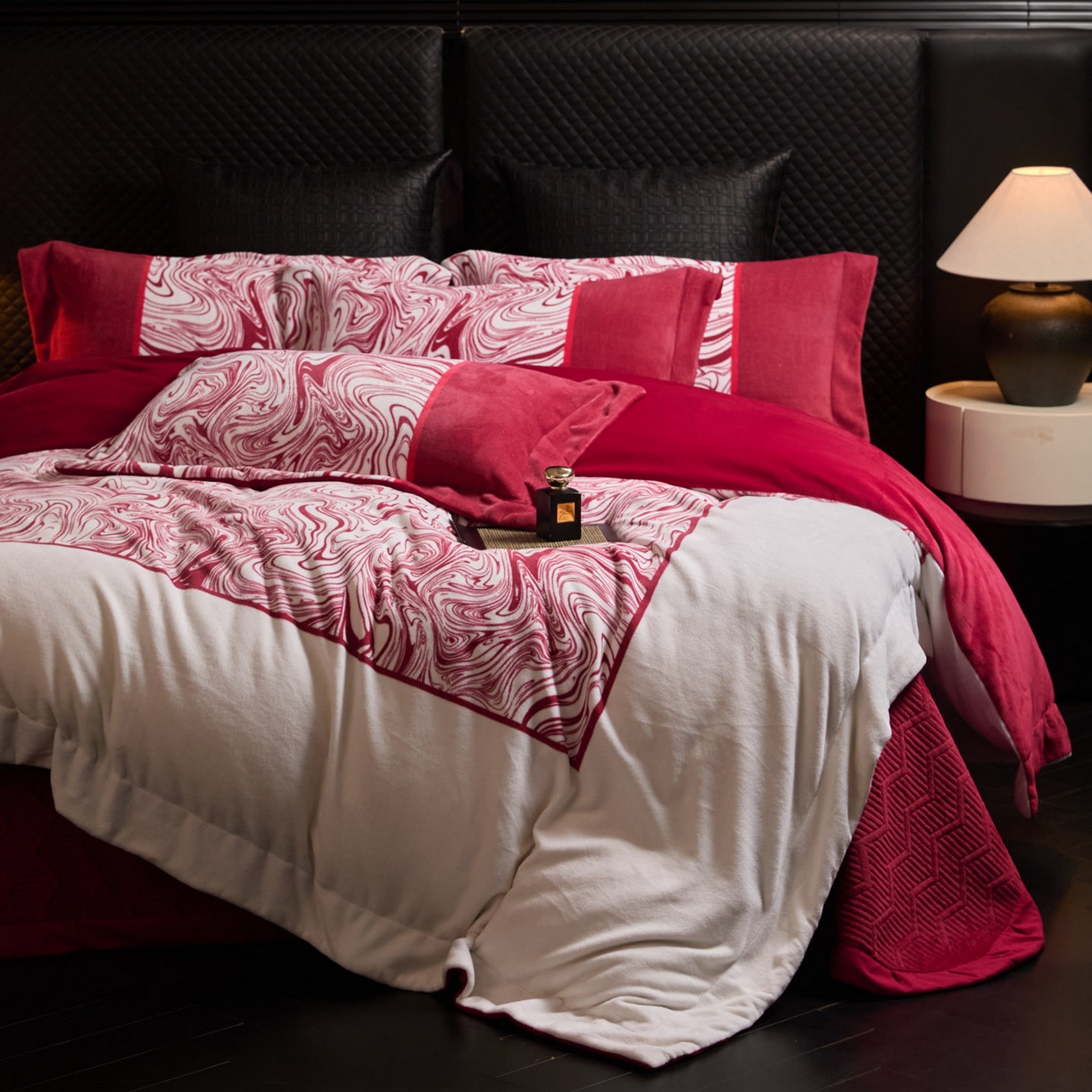 新方向 2025新款240克全消光数码印花牛奶绒四件套床盖款-云杉 云杉-洋酒红