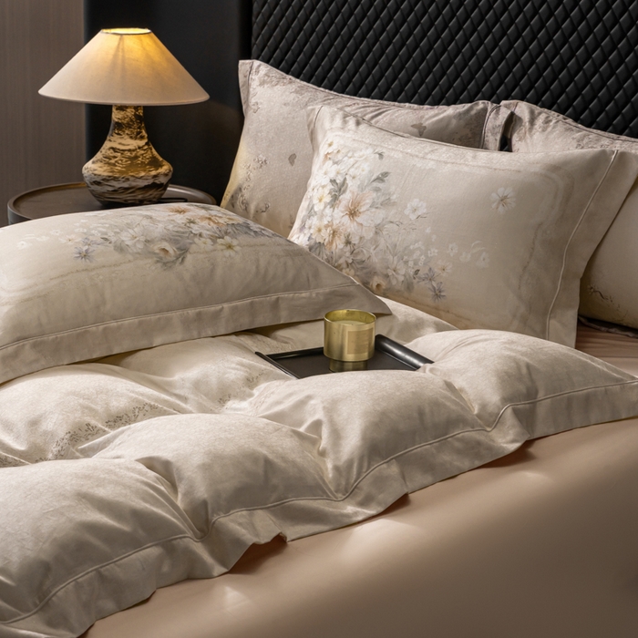 91家纺网 家纺一手货源 找家纺 （总）梵克保罗 2025秋冬新款银丝提花加数码印花四件套