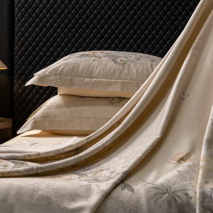 91家纺网 家纺一手货源 找家纺 （总）梵克保罗 2025秋冬新款银丝提花加数码印花四件套