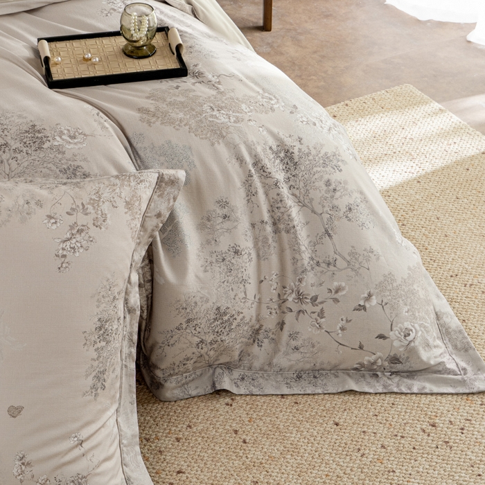 91家纺网 家纺一手货源 找家纺 梵克保罗 2025秋冬新款银丝提花加数码印花四件套 维特洛