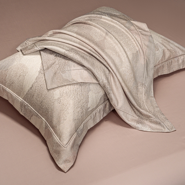 91家纺网 家纺一手货源 找家纺 梵克保罗 2025秋冬新款银丝提花加数码印花四件套 夏洛特-粉黛玉