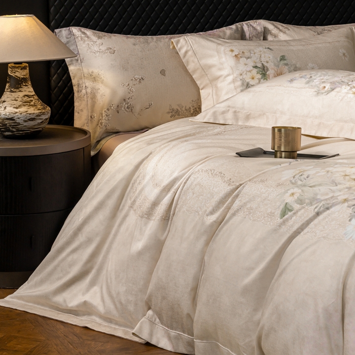 91家纺网 家纺一手货源 找家纺 （总）梵克保罗 2025秋冬新款银丝提花加数码印花四件套