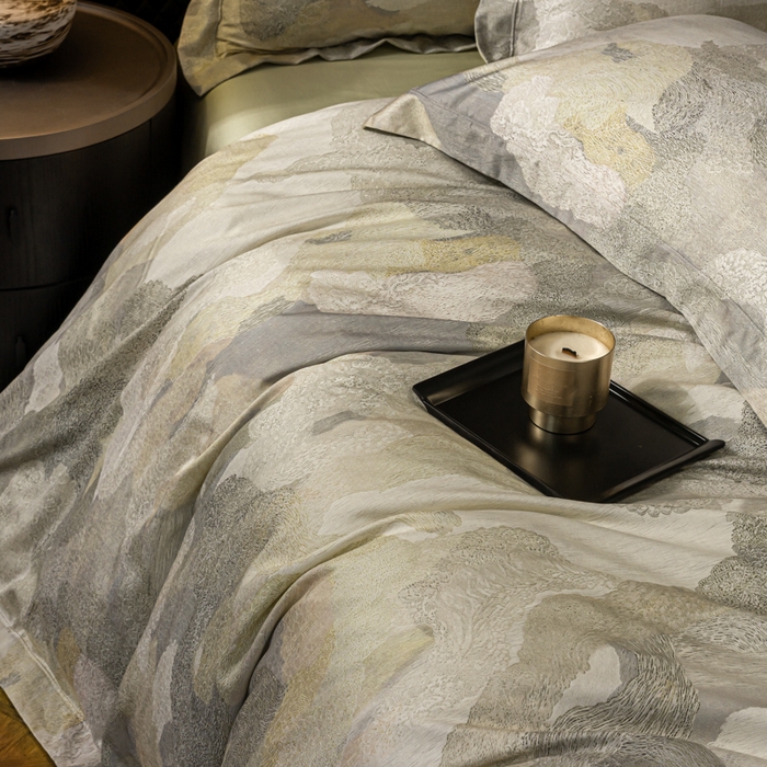 91家纺网 家纺一手货源 找家纺 梵克保罗 2025秋冬新款银丝提花加数码印花四件套 夏洛特--绿