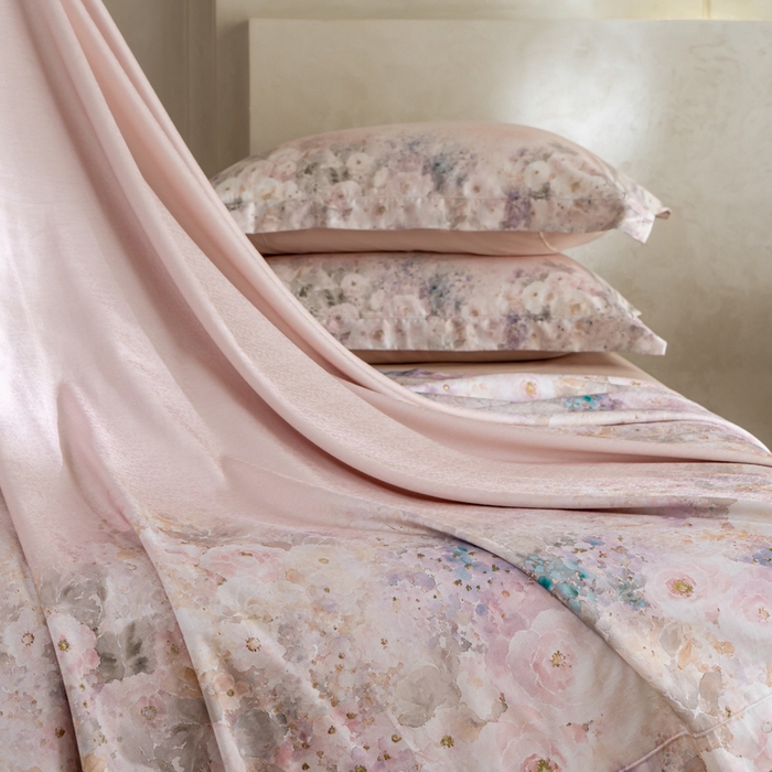 91家纺网 家纺一手货源 找家纺 梵克保罗 2025秋冬新款银丝提花加数码印花四件套 安娜--珍珠粉