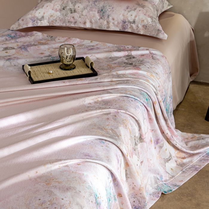 91家纺网 家纺一手货源 找家纺 梵克保罗 2025秋冬新款银丝提花加数码印花四件套 安娜--珍珠粉