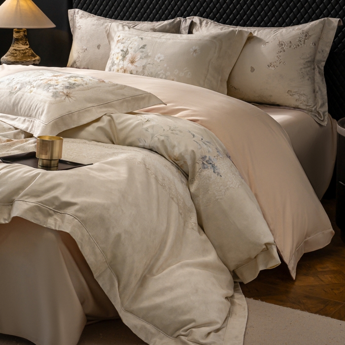 91家纺网 家纺一手货源 找家纺 梵克保罗 2025秋冬新款银丝提花加数码印花四件套 艾琳娜