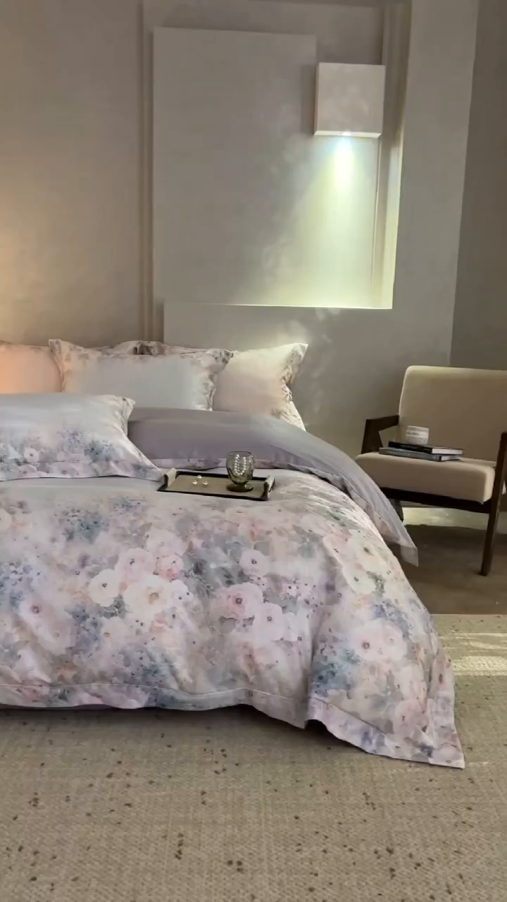 91家纺网 家纺一手货源 找家纺 梵克保罗 2025秋冬新款银丝提花加数码印花四件套 安娜-紫丁香