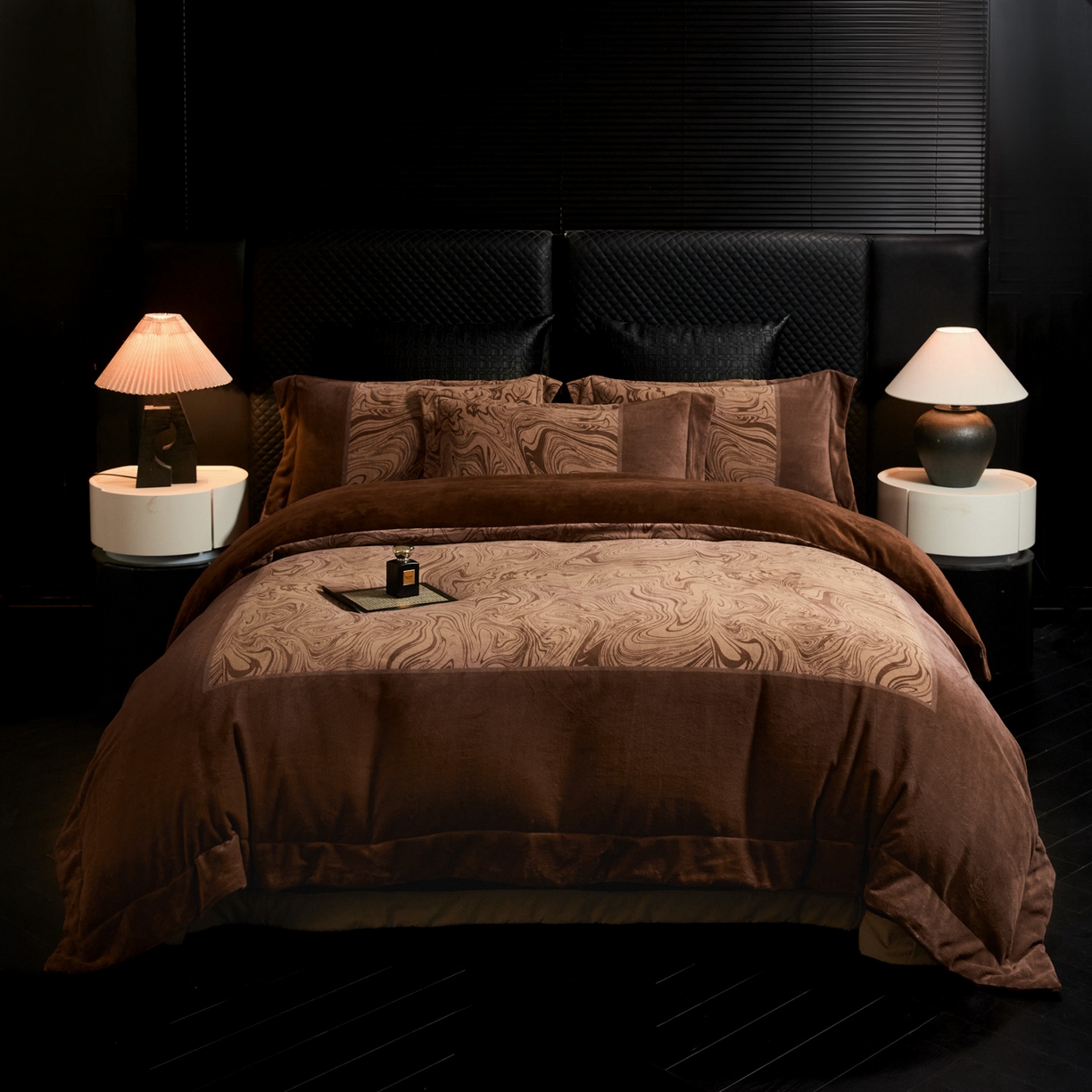 91家纺网 家纺一手货源 找家纺 （总）控价 2025新款 床盖款240克全消光数码印花牛奶绒四件套-云杉