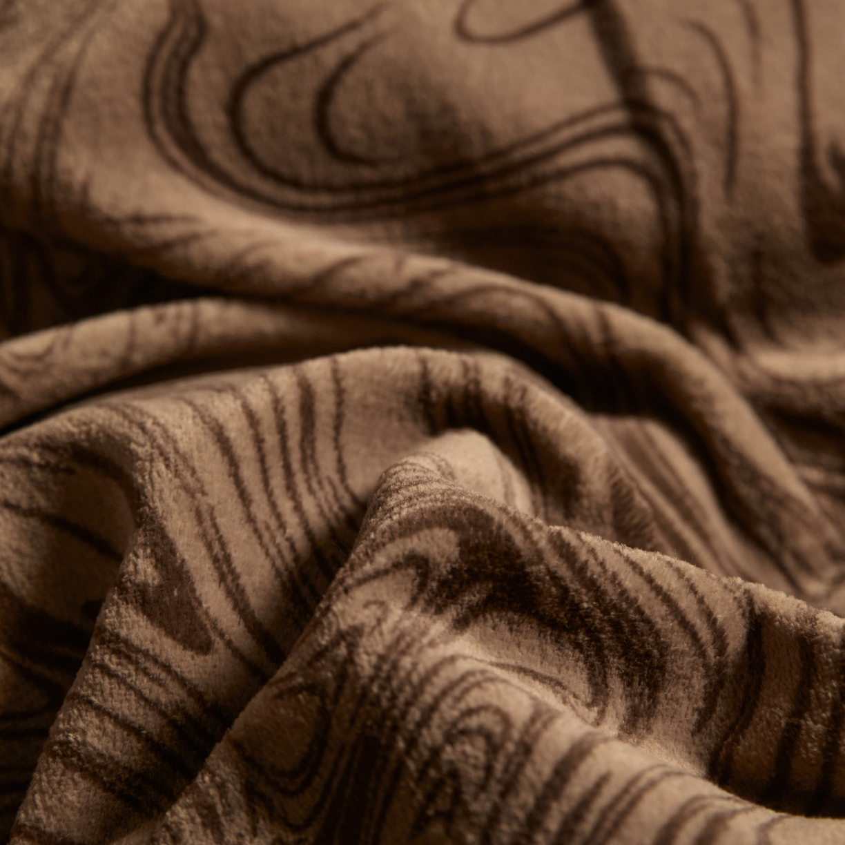 91家纺网 家纺一手货源 找家纺 （总）控价 2025新款 床盖款240克全消光数码印花牛奶绒四件套-云杉