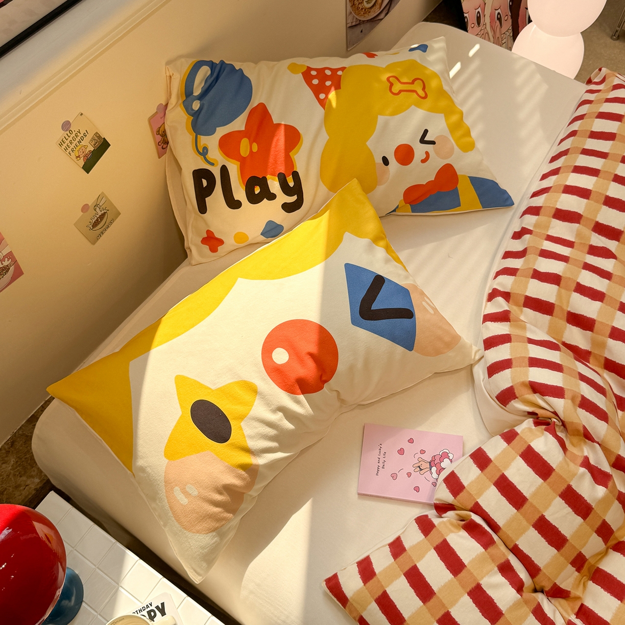 91家纺网 家纺一手货源 找家纺 珺柔家纺 2025新款数码印花枕套全棉磨毛毛巾绣卡通四件套 圣诞小丑