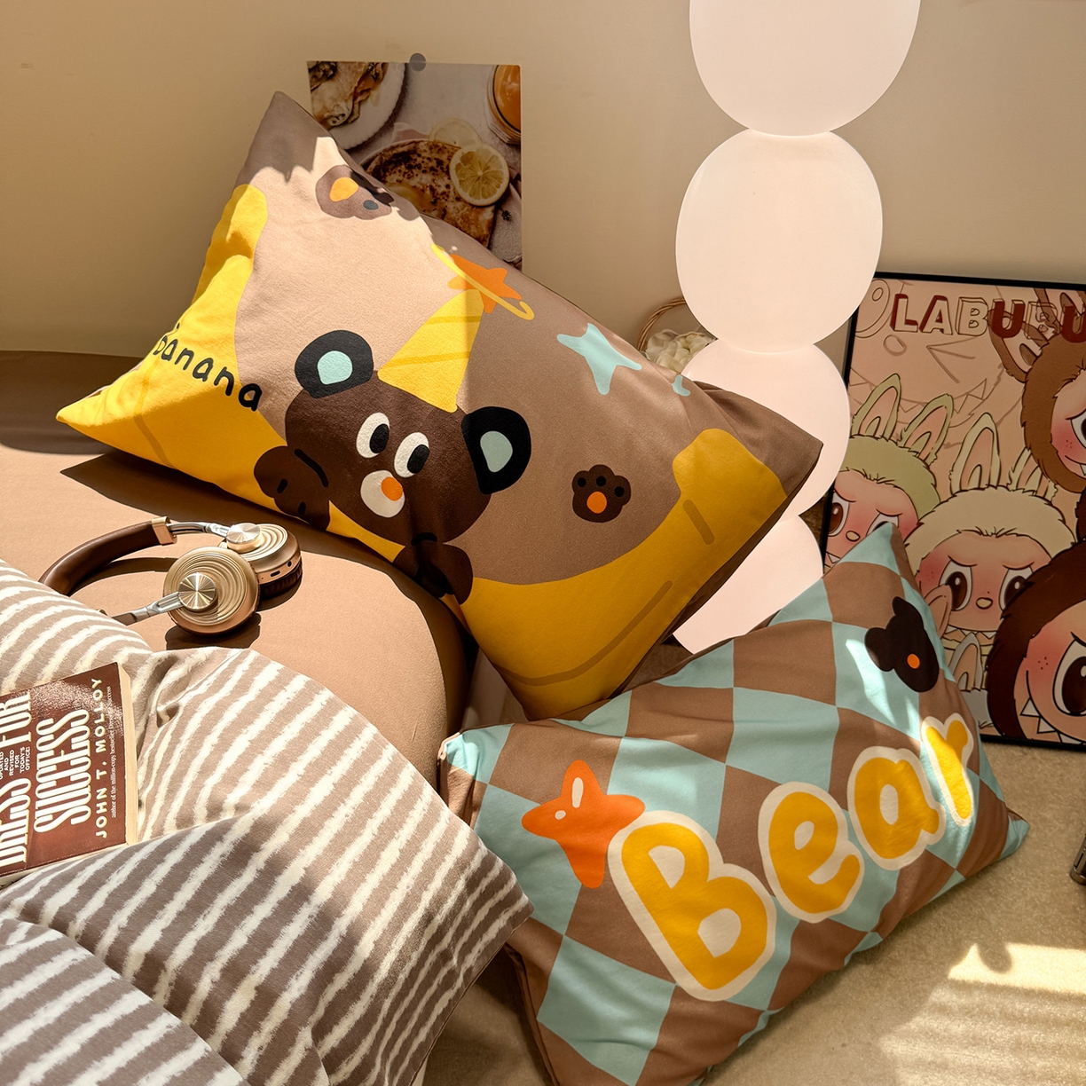 91家纺网 家纺一手货源 找家纺 珺柔家纺 2025新款数码印花枕套全棉磨毛毛巾绣卡通四件套 香蕉熊