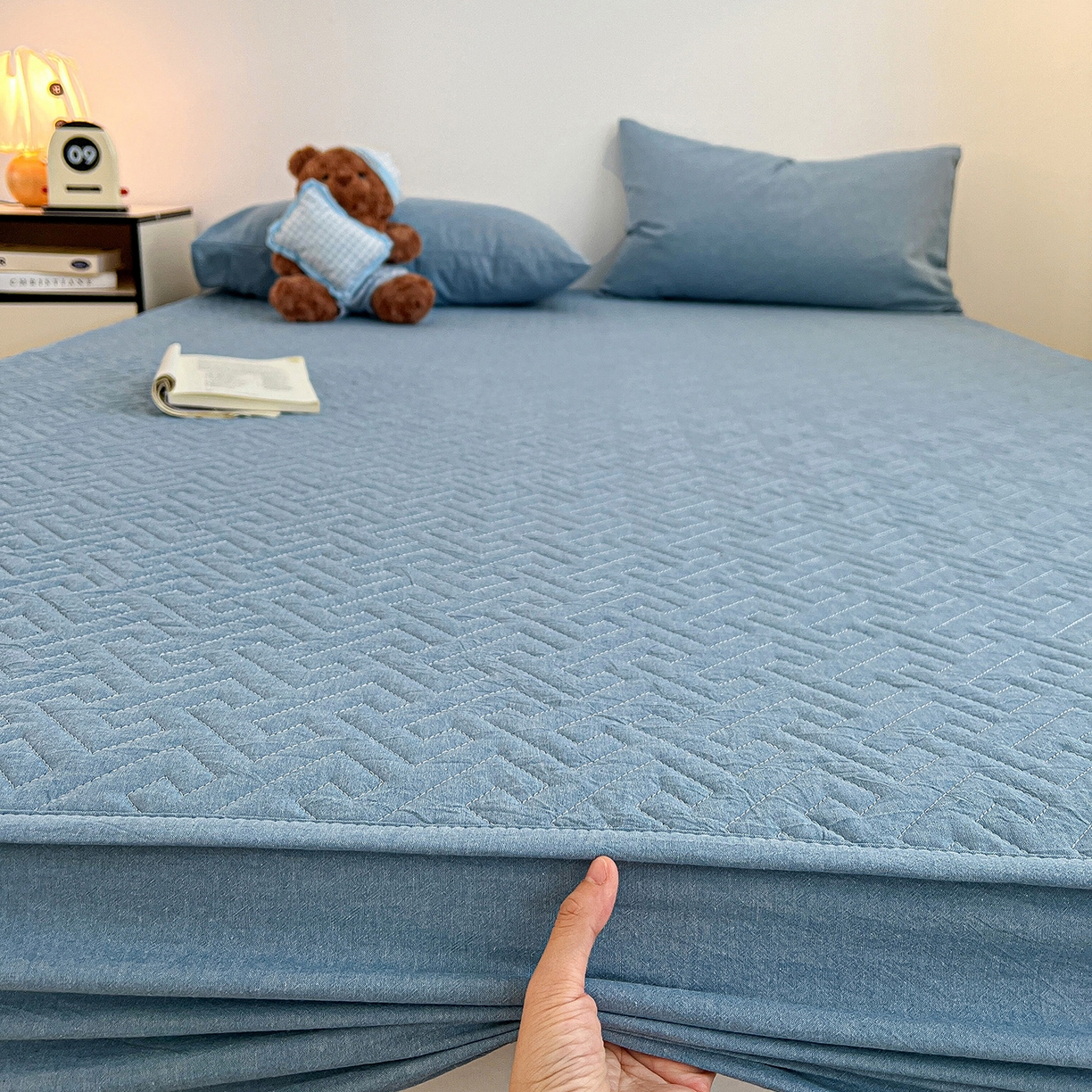 91家纺网 家纺一手货源 找家纺 梦洋家纺 2025新款全棉色织水洗棉夹棉床笠 兰色