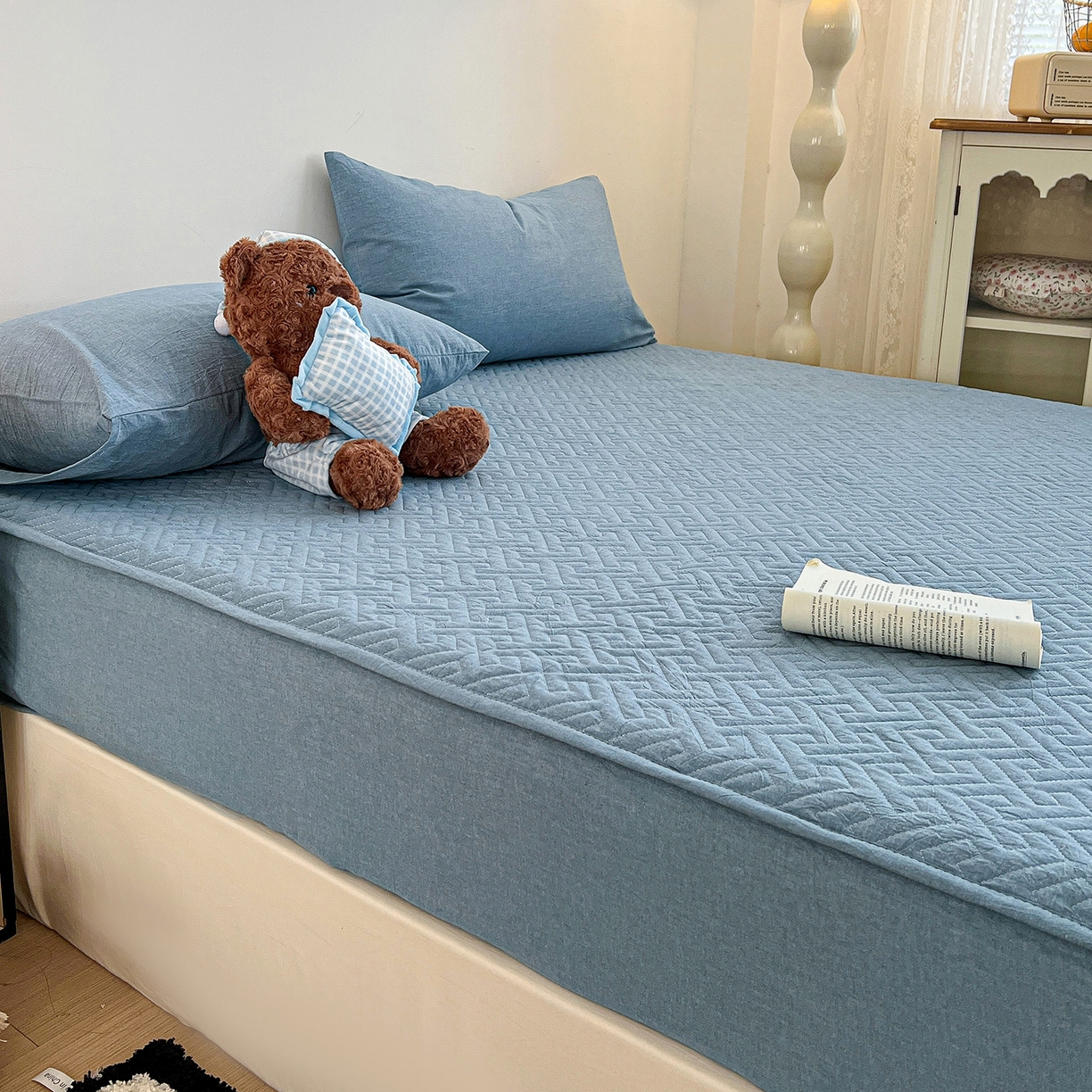 91家纺网 家纺一手货源 找家纺 梦洋家纺 2025新款全棉色织水洗棉夹棉床笠 兰色