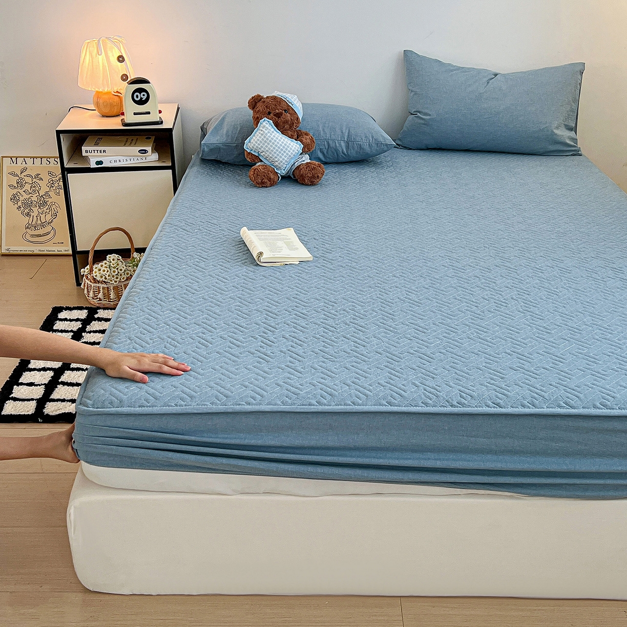 91家纺网 家纺一手货源 找家纺 梦洋家纺 2025新款全棉色织水洗棉夹棉床笠 兰色