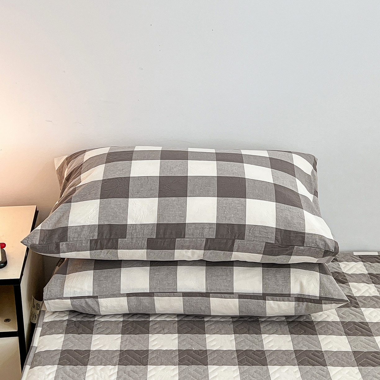 91家纺网 家纺一手货源 找家纺 梦洋家纺 2025新款全棉色织水洗棉夹棉床笠 兰大格