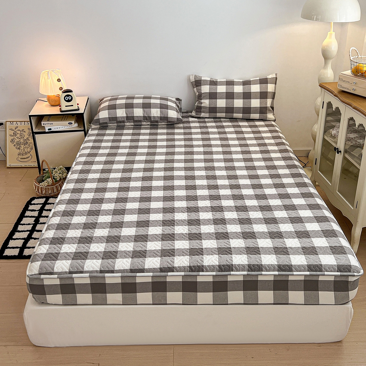 91家纺网 家纺一手货源 找家纺 梦洋家纺 2025新款全棉色织水洗棉夹棉床笠 兰大格