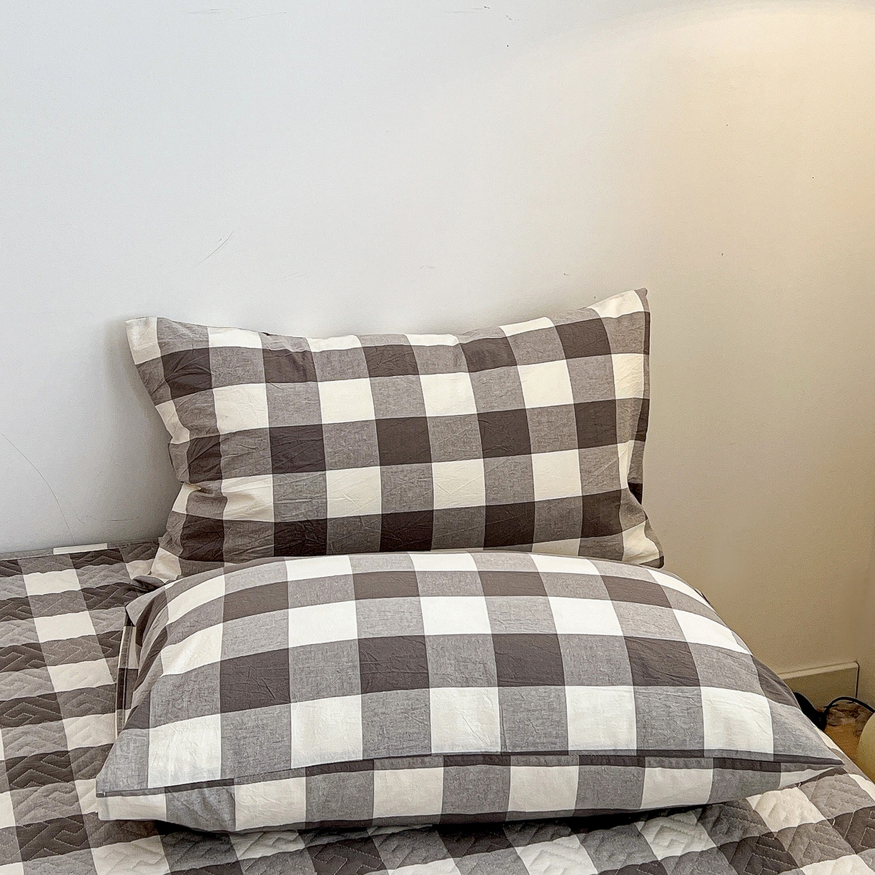 91家纺网 家纺一手货源 找家纺 梦洋家纺 2025新款全棉色织水洗棉夹棉床笠 兰大格