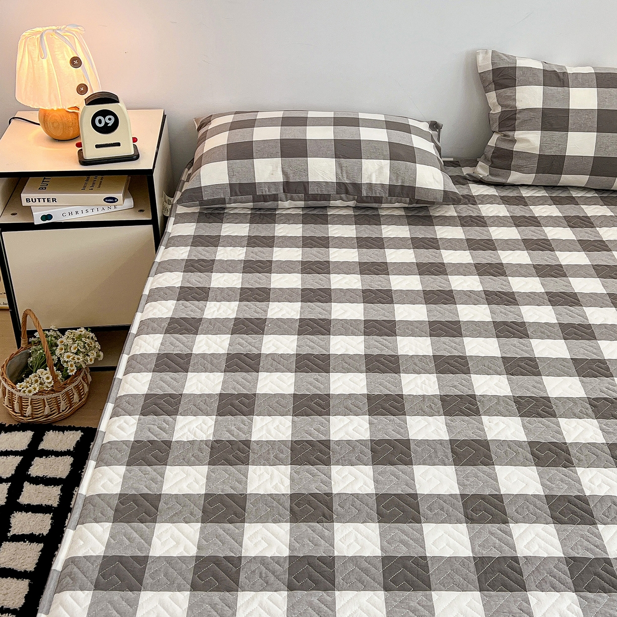 91家纺网 家纺一手货源 找家纺 梦洋家纺 2025新款全棉色织水洗棉夹棉床笠 兰大格