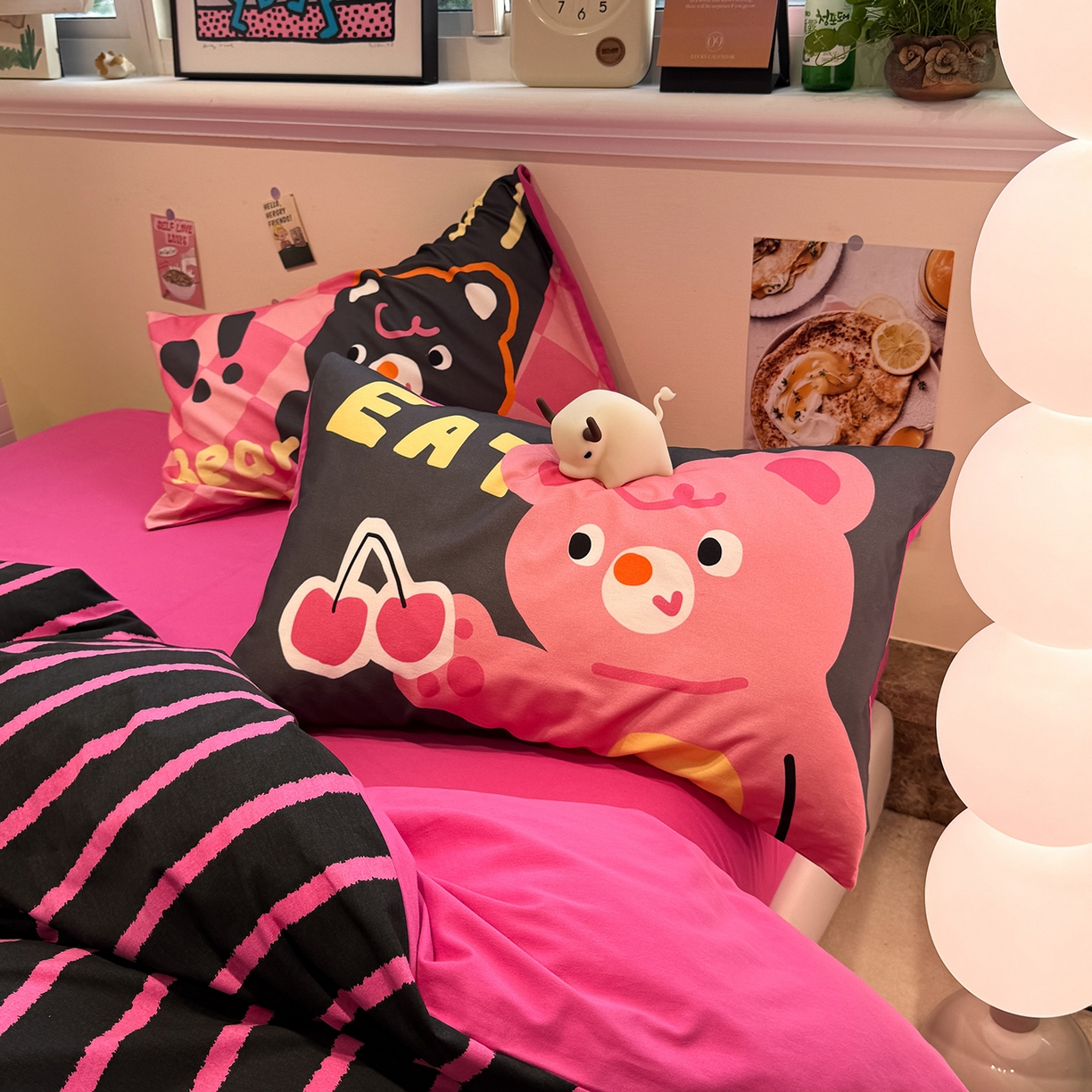 91家纺网 家纺一手货源 找家纺 珺柔家纺 2025新款数码印花枕套全棉磨毛毛巾绣卡通四件套 樱桃小熊