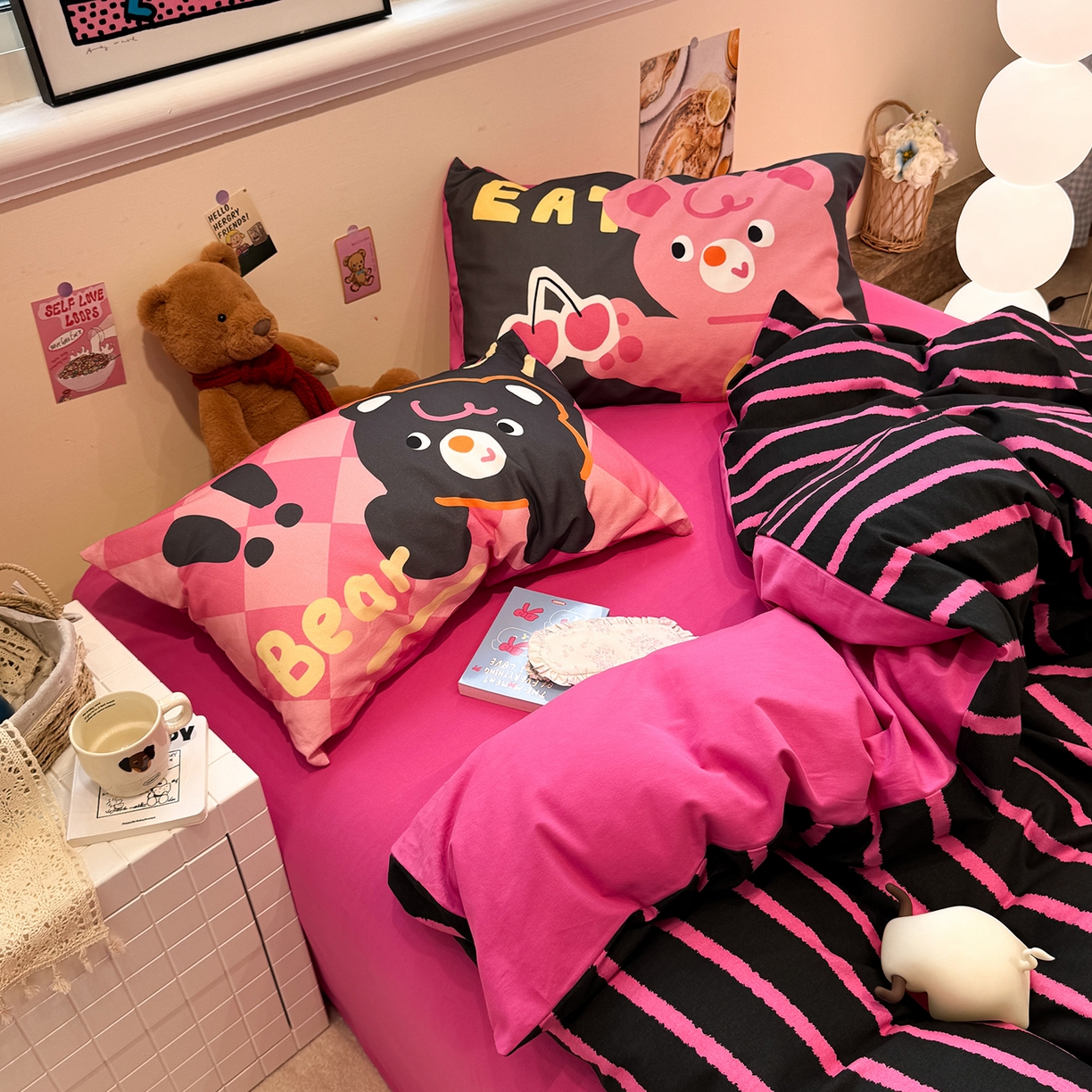 91家纺网 家纺一手货源 找家纺 珺柔家纺 2025新款数码印花枕套全棉磨毛毛巾绣卡通四件套 樱桃小熊