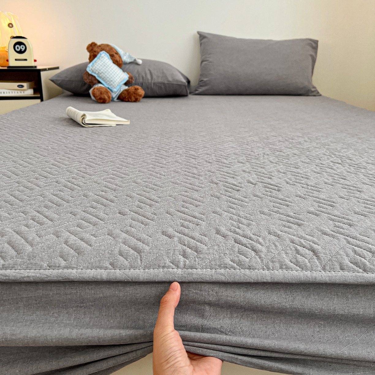 91家纺网 家纺一手货源 找家纺 梦洋家纺 2025新款全棉色织水洗棉夹棉床笠 豆沙粉