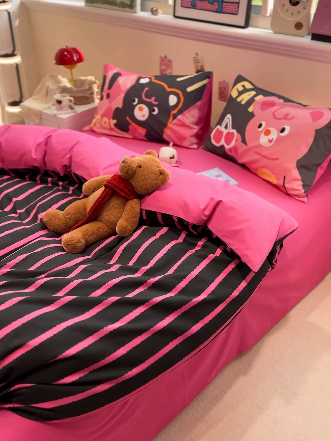 91家纺网 家纺一手货源 找家纺 珺柔家纺 2025新款数码印花枕套全棉磨毛毛巾绣卡通四件套 樱桃小熊