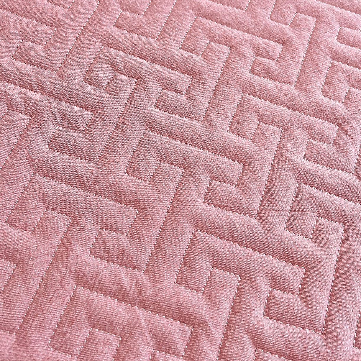 91家纺网 家纺一手货源 找家纺 梦洋家纺 2025新款全棉色织水洗棉夹棉床笠 灰中格