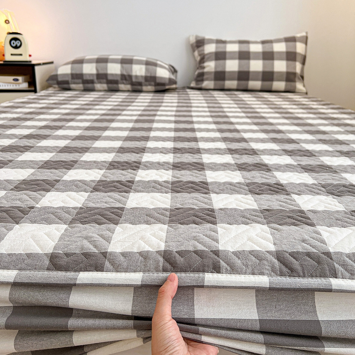 91家纺网 家纺一手货源 找家纺 梦洋家纺 2025新款全棉色织水洗棉夹棉床笠 兰大格